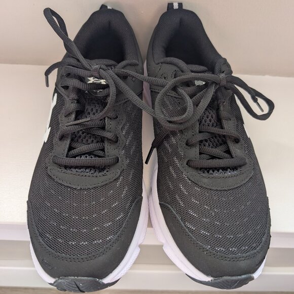 NEW Under Armour shoes - Picture 1 of 9